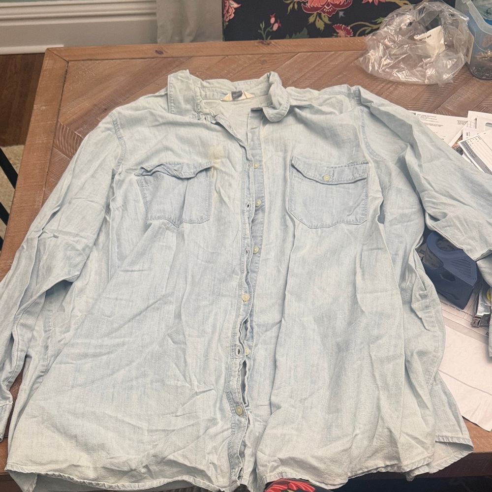 Old Navy Light Blue Chambray Plus Size Top